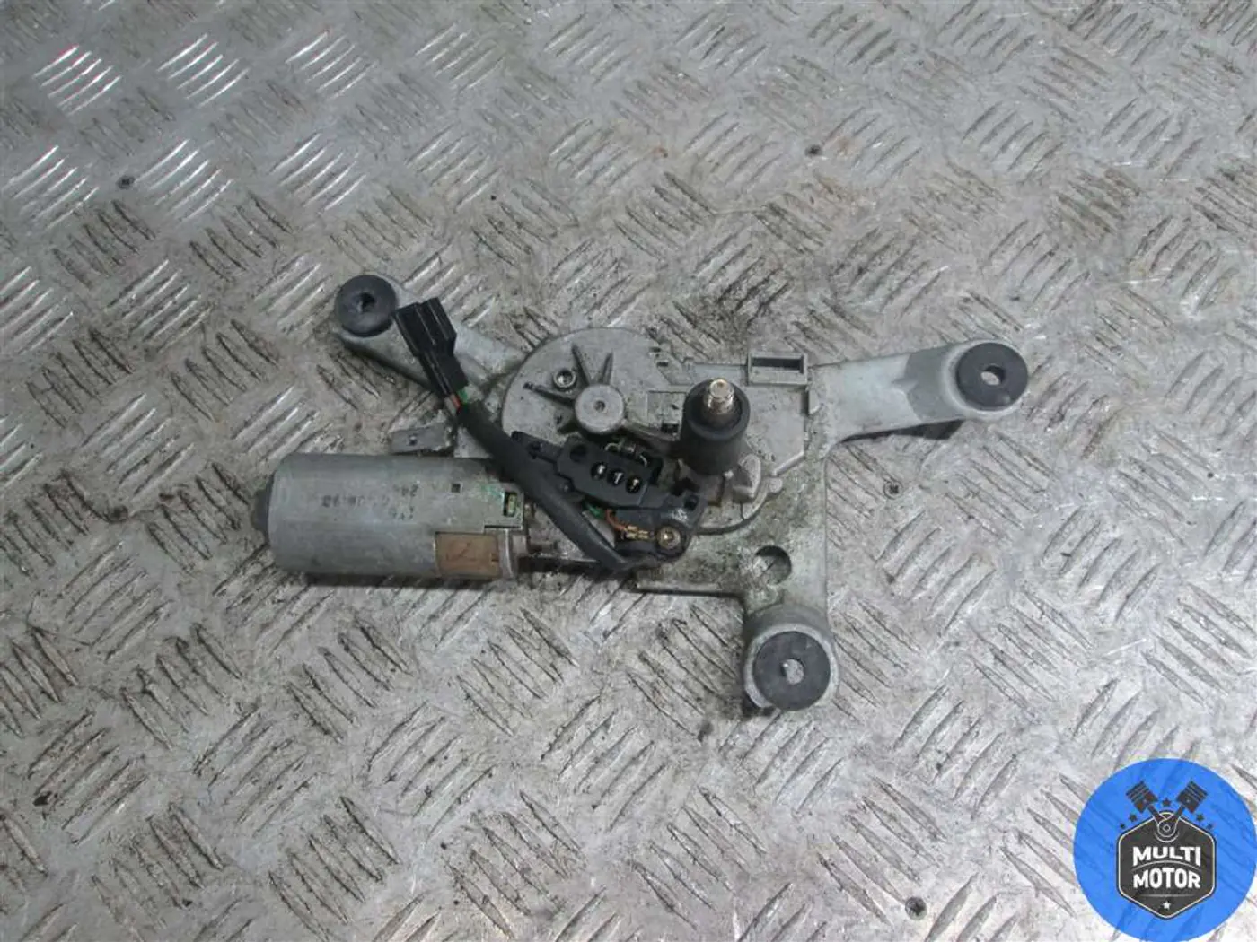 Моторчик заднего стеклоочистителя (дворника) к Mitsubishi Carisma 2002