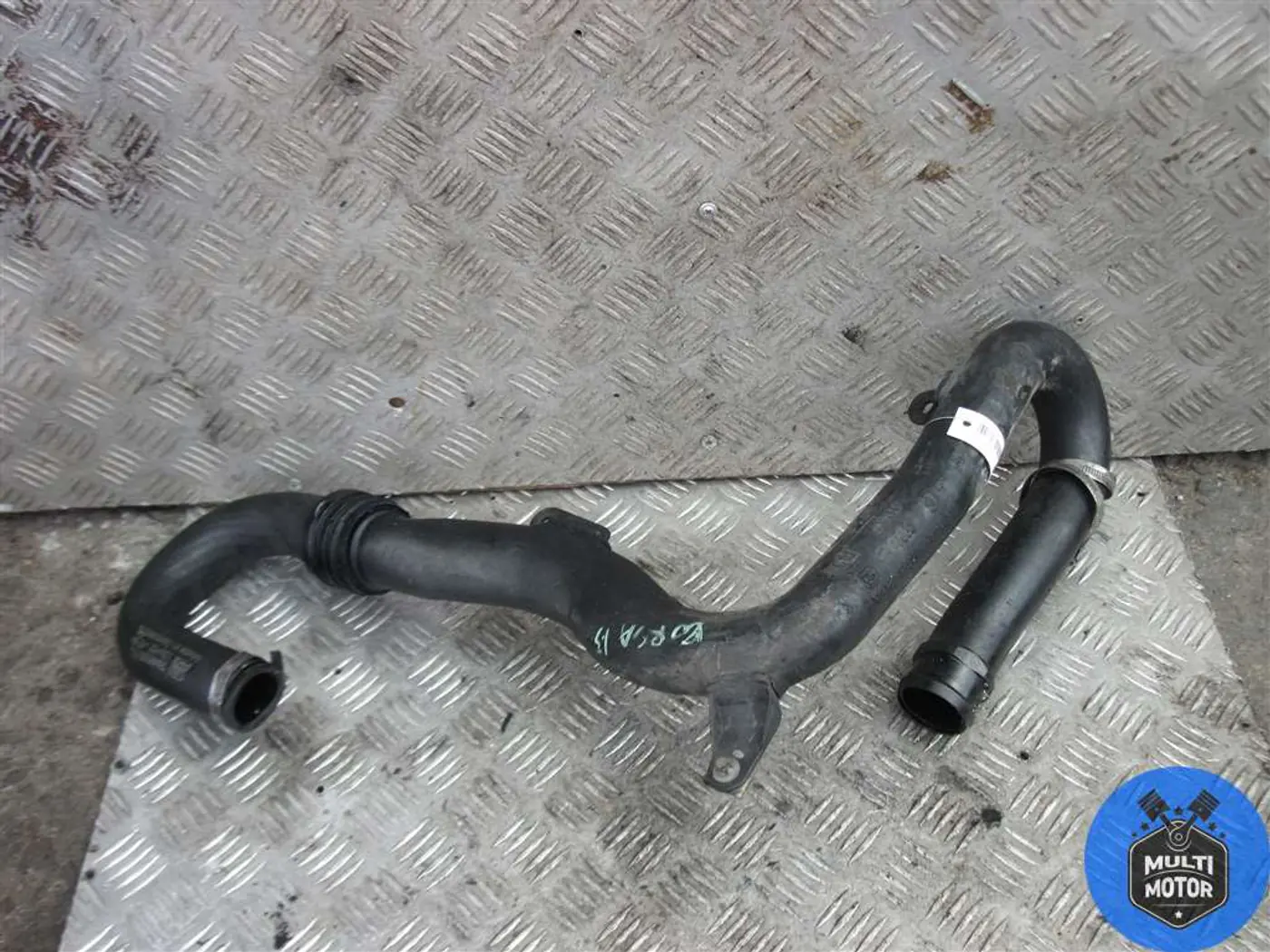 Патрубок интеркулера к Opel Corsa 2004