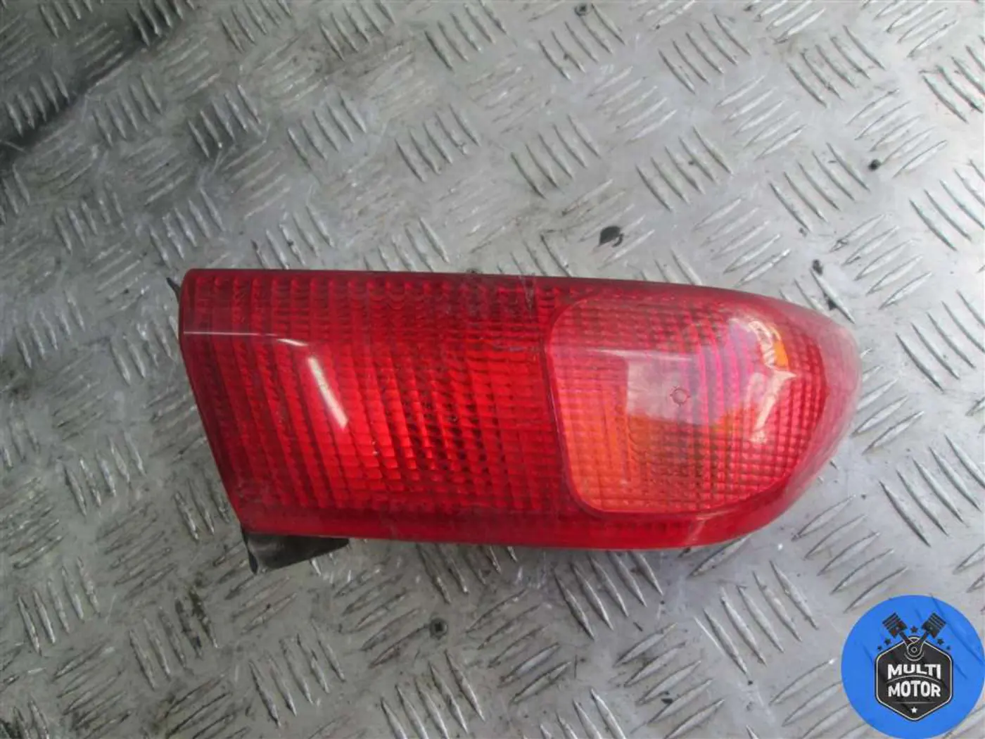 Фонарь задний левый к Alfa Romeo 156 2000