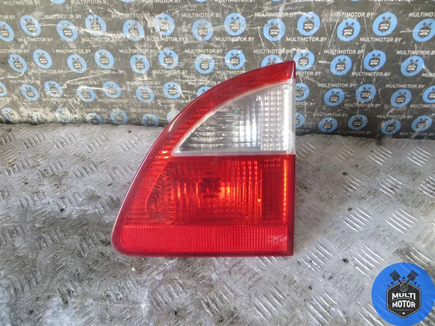 Фонарь крышки багажника правый к Ford Galaxy 2001