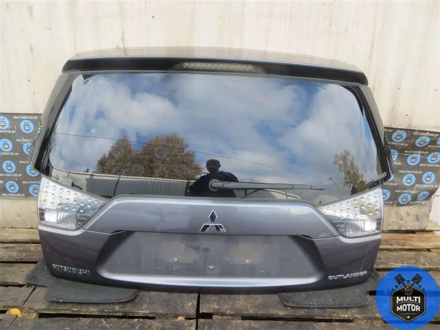 Стоп-сигнал к Mitsubishi Outlander 2008
