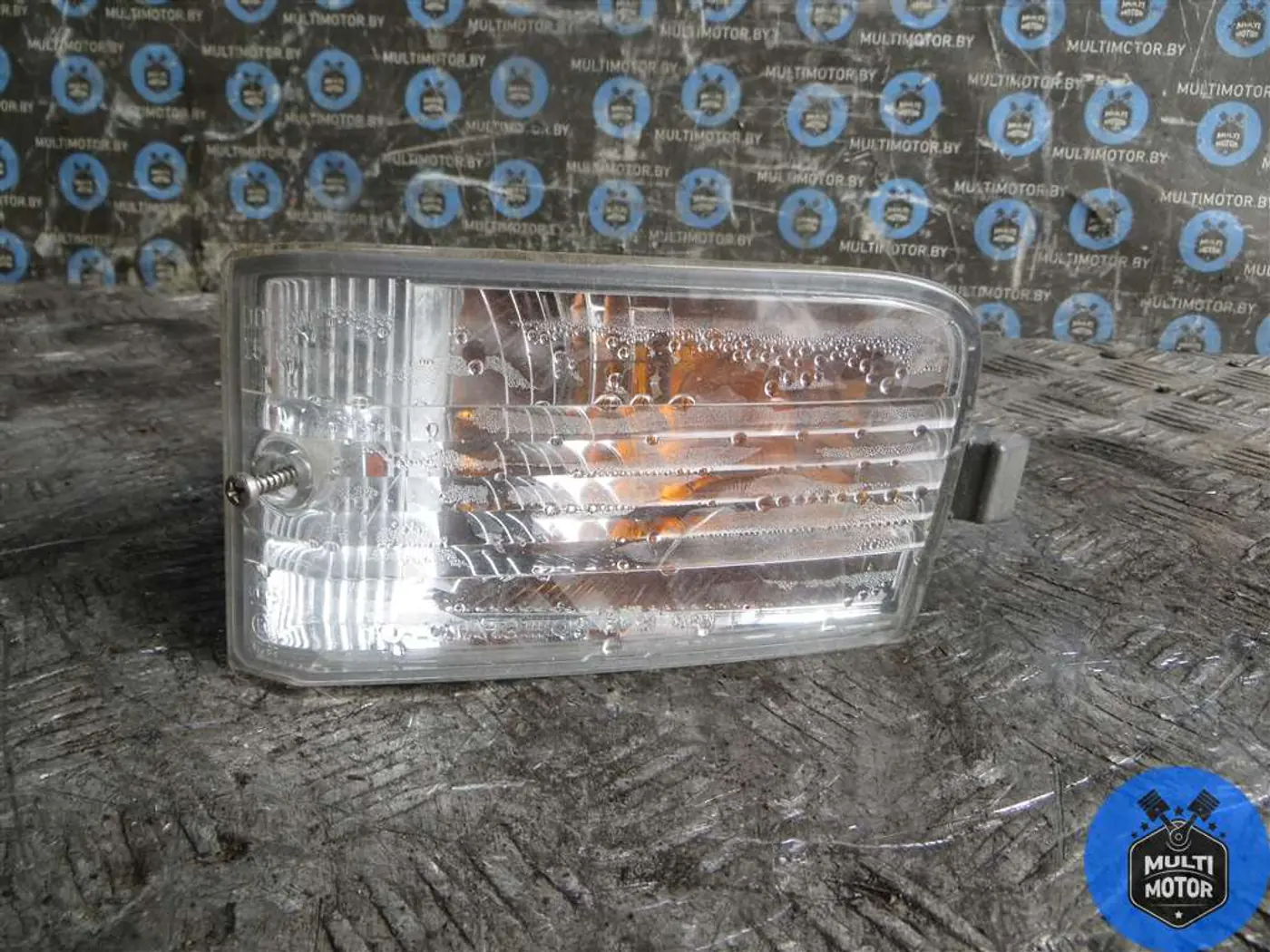Поворотник левый к Toyota RAV 4 2002