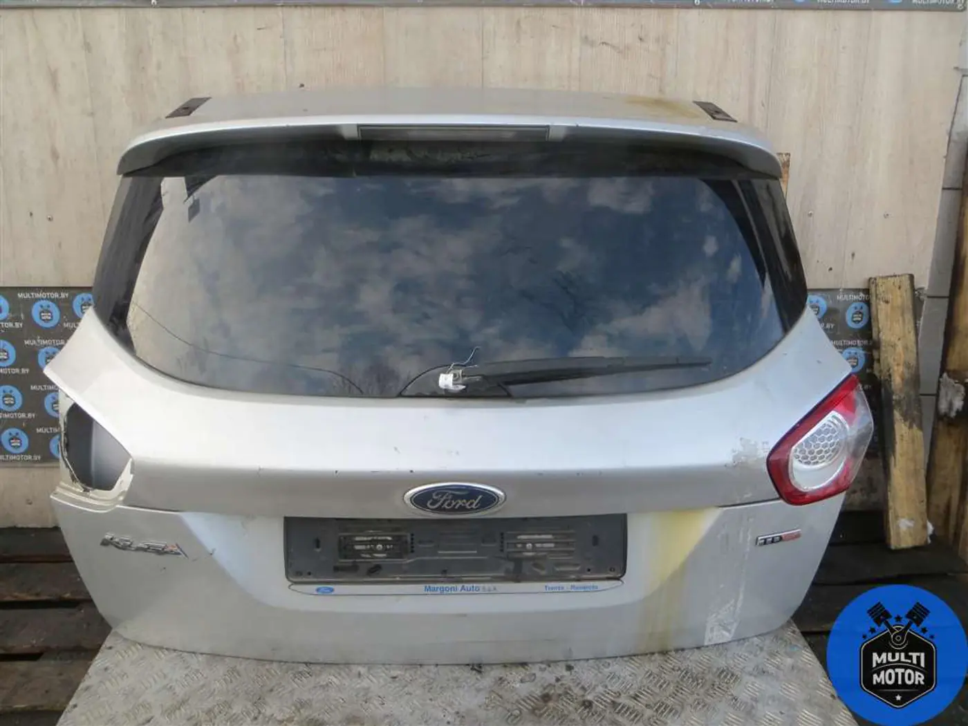 Фонарь крышки багажника правый к Ford Kuga 2009