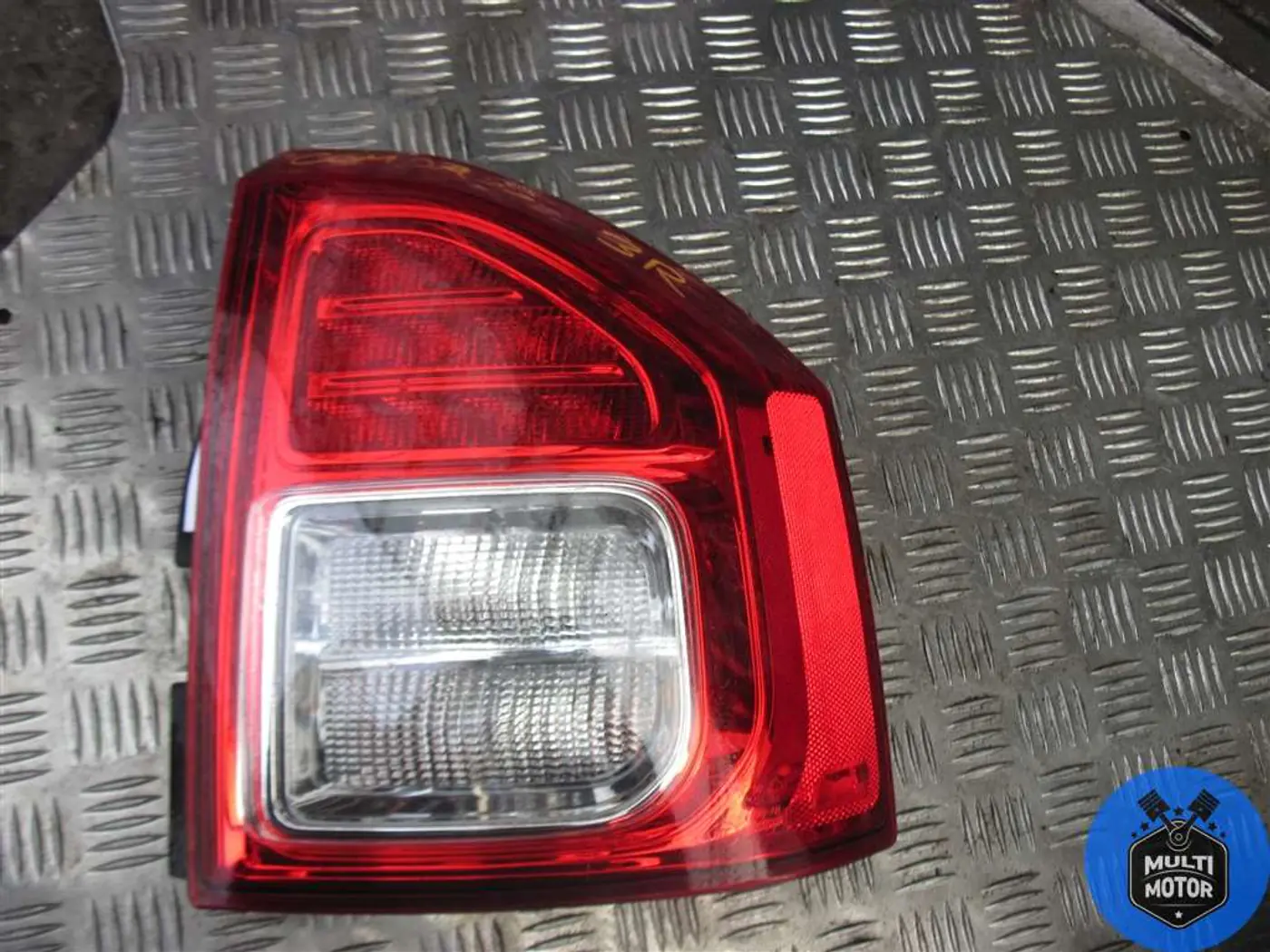 Фонарь задний правый к Jeep Compass 2012