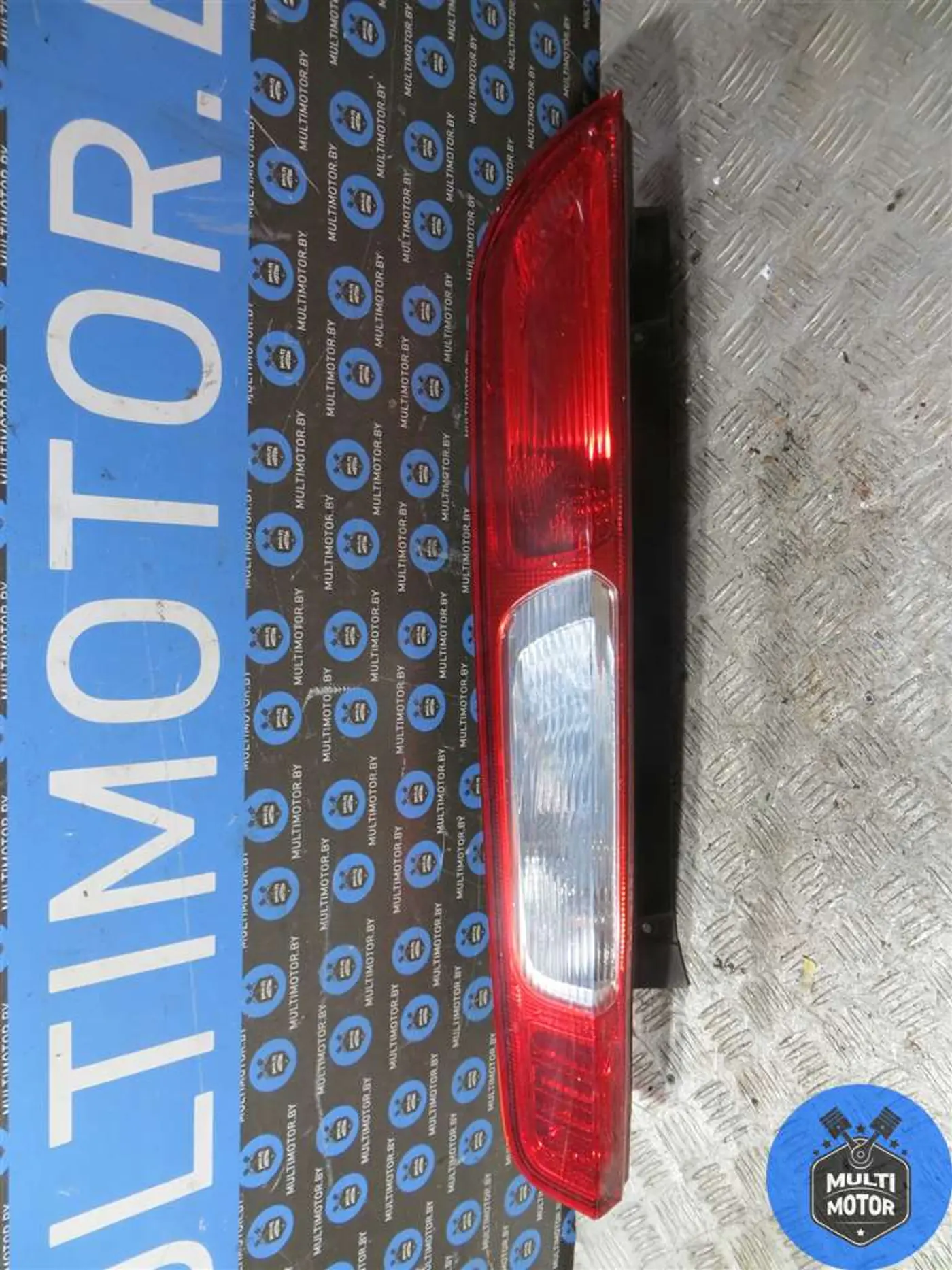 Фонарь задний правый к Ford Focus 2007