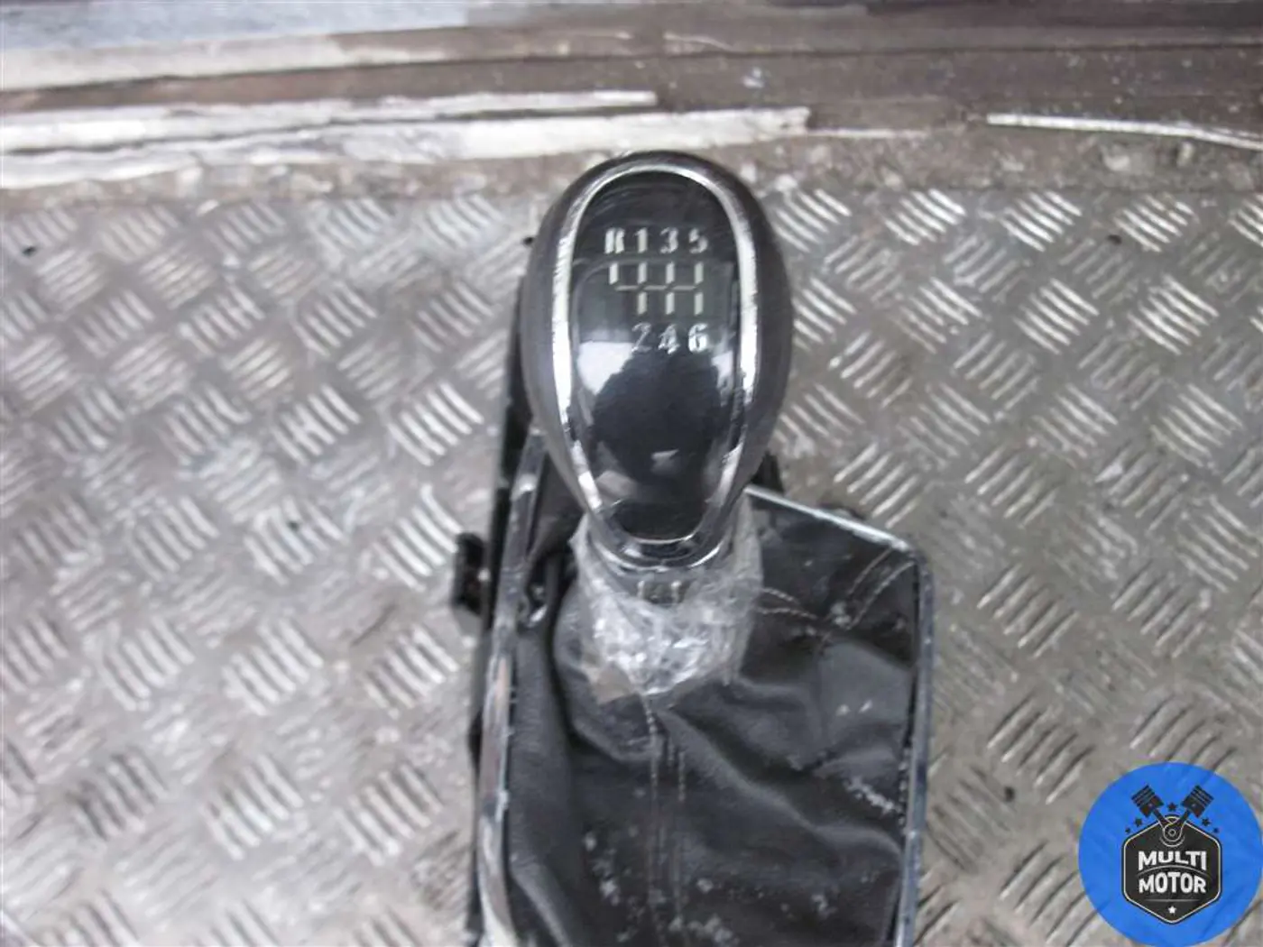 Кулиса к Opel Astra 2012