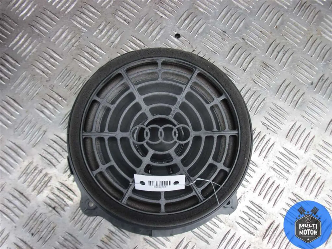 Динамик к Audi TT 2010