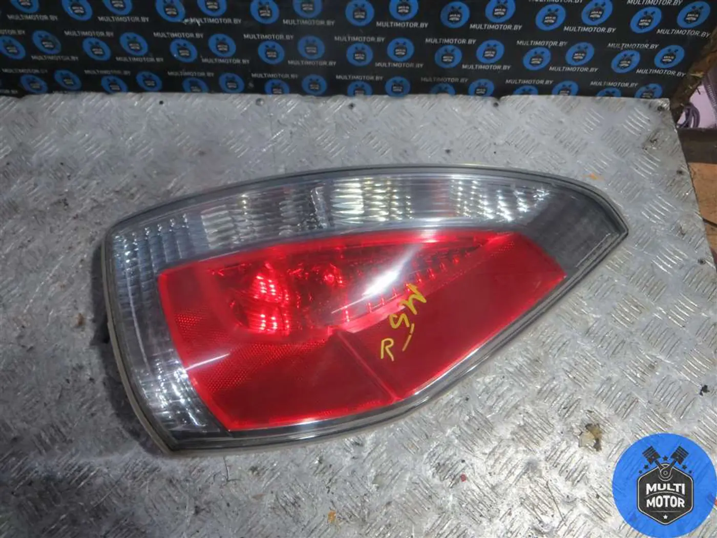 Фонарь задний правый к Mazda 5 2007