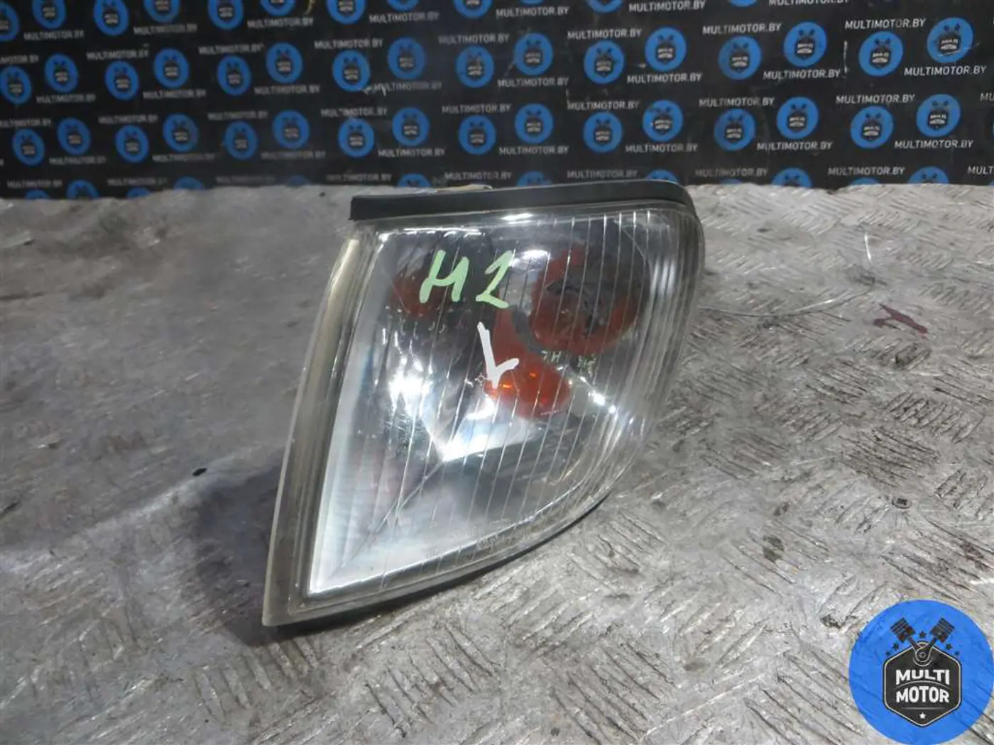 Поворотник левый к Hyundai H1 2002