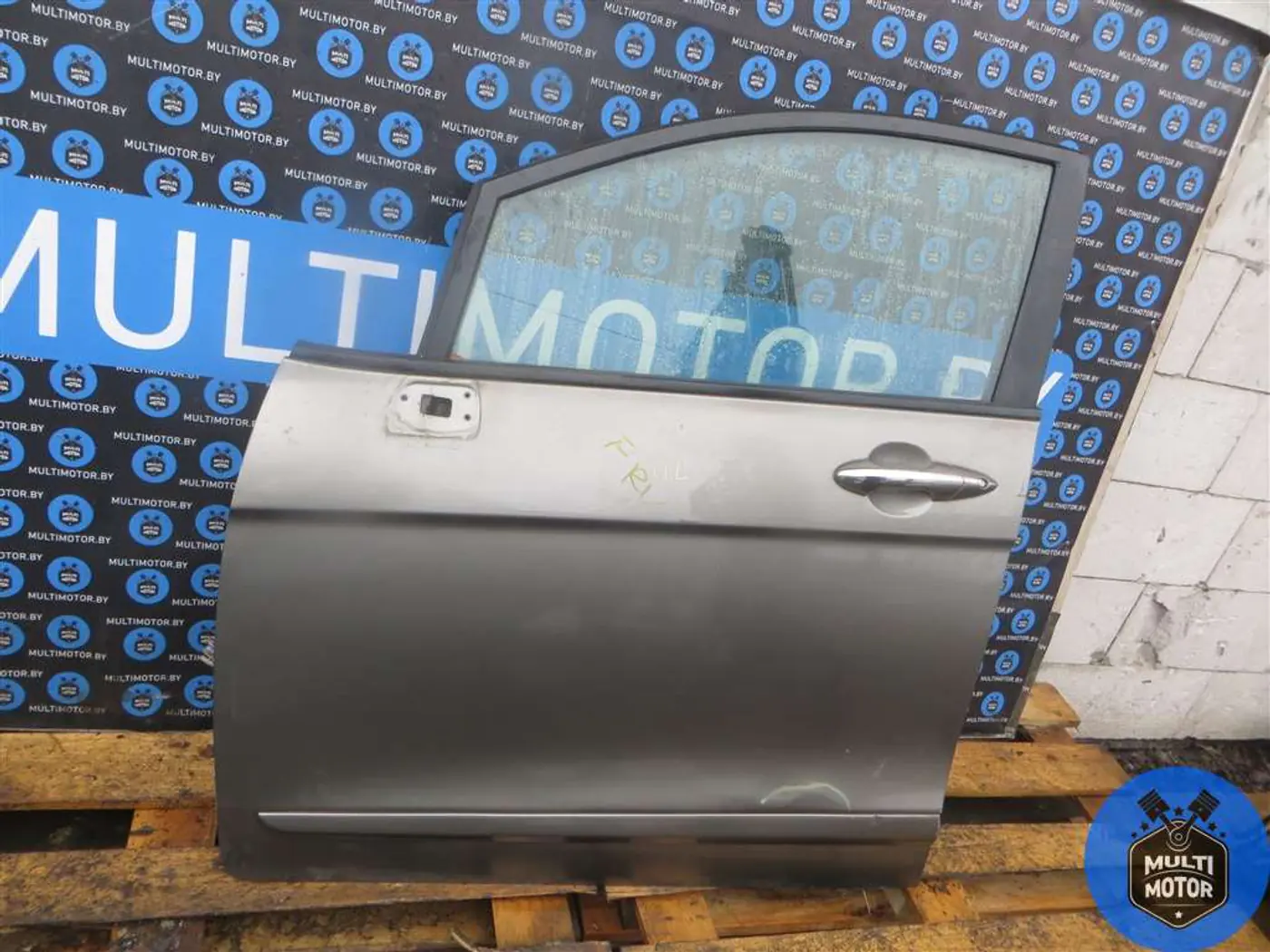 Стекло двери передней левой к Honda FR-V 2007