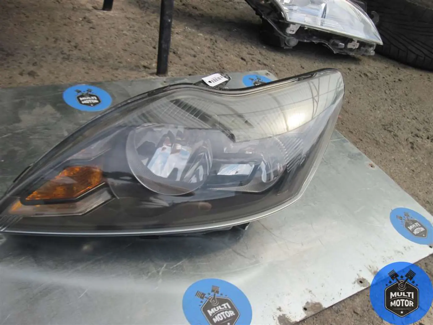 Фара левая к Ford Focus 2011