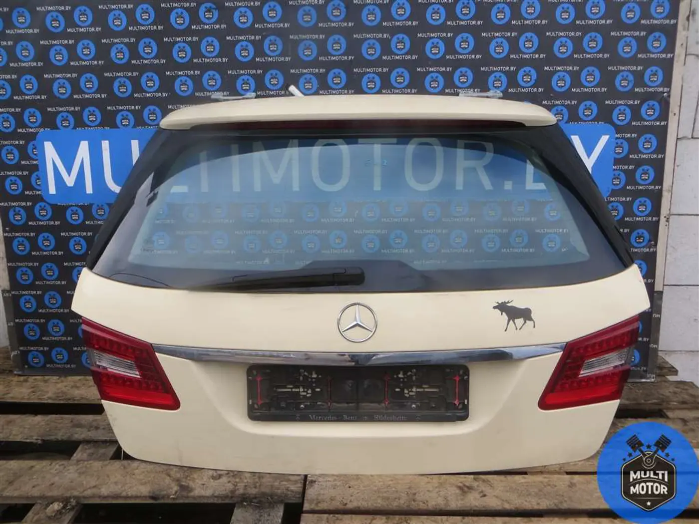Щеткодержатель задний к Mercedes-Benz E-klasse 2011