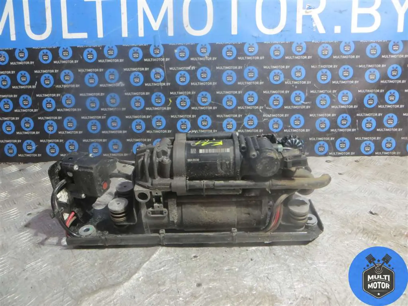 Компрессор пневмоподвески к BMW 5 2012