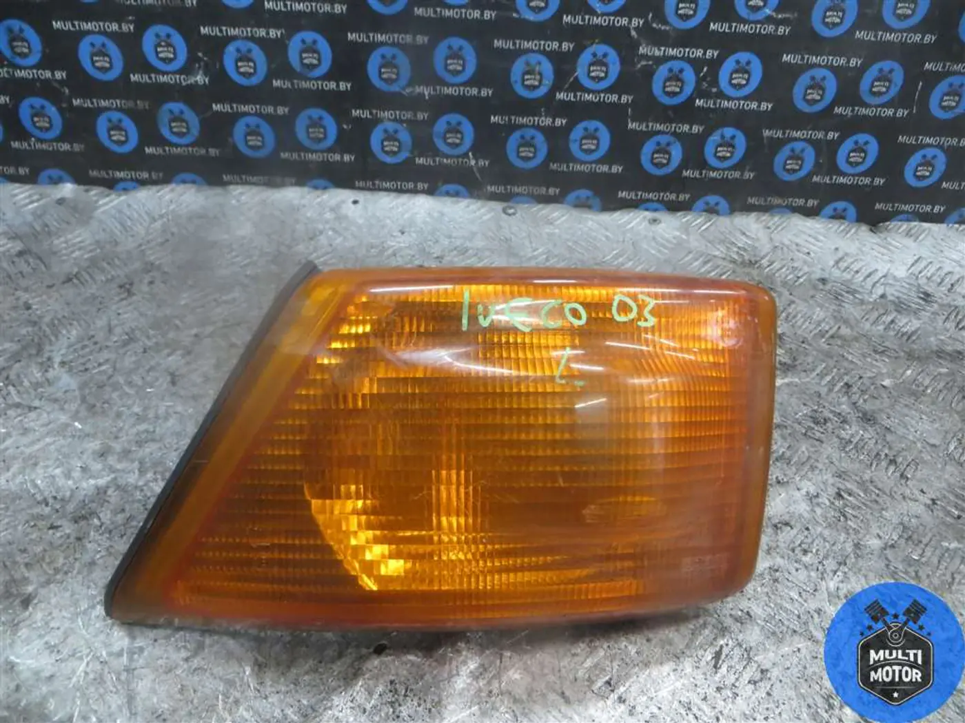 Поворотник левый к Iveco  2003