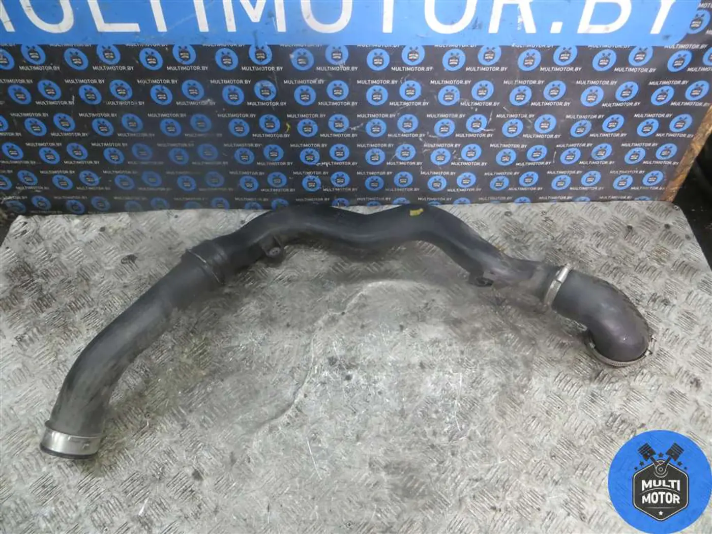 Патрубок интеркулера к Volkswagen Golf 2008