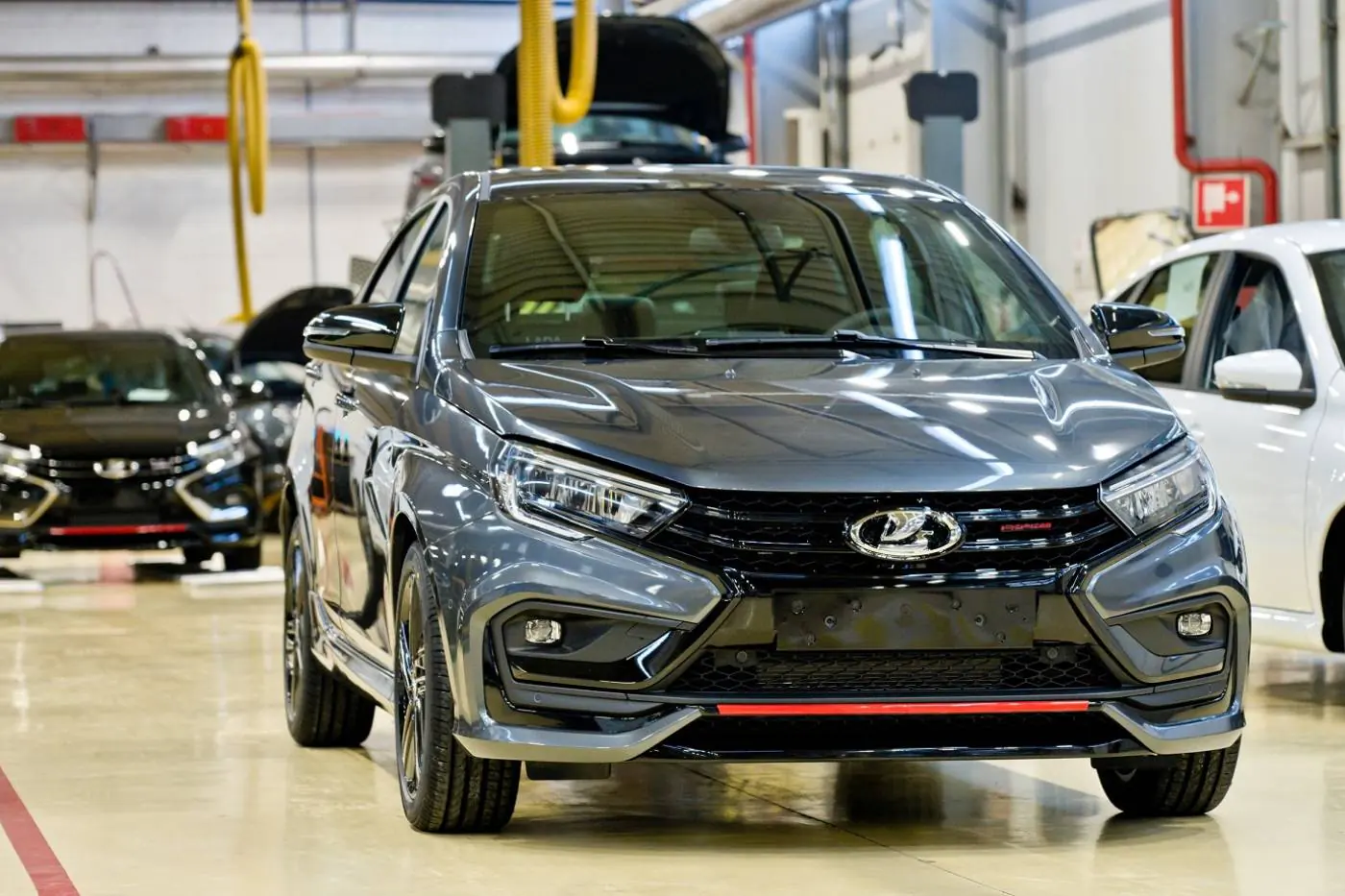 АвтоВАЗ начал выпуск обновленной LADA Vesta Sport
