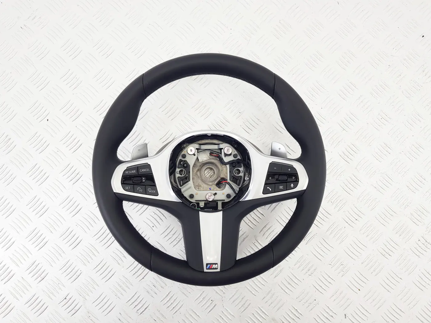 Руль к BMW X6 2024