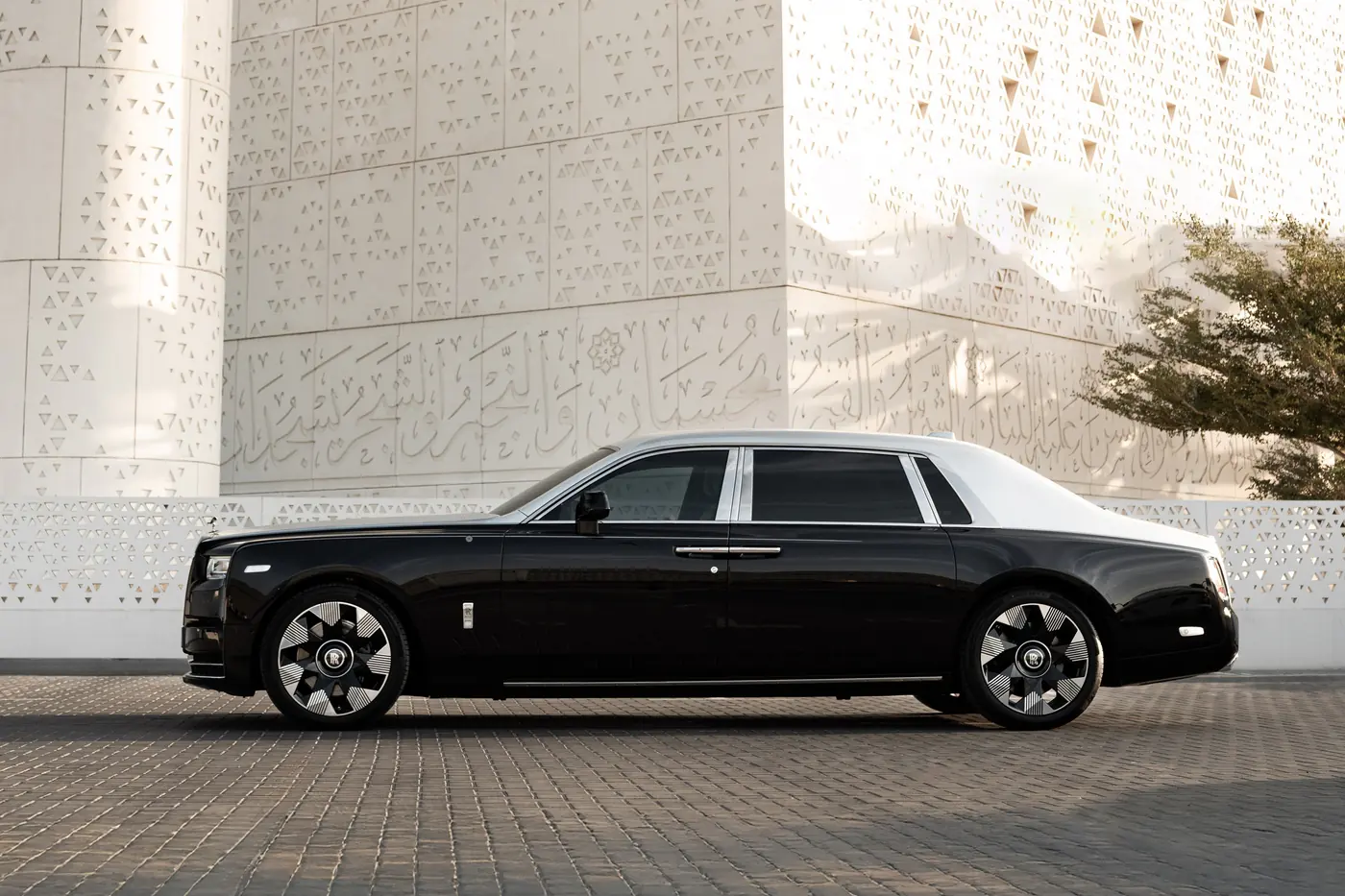 Единственные и неповторимые: любуемся новыми Rolls-Royce по спецзаказу