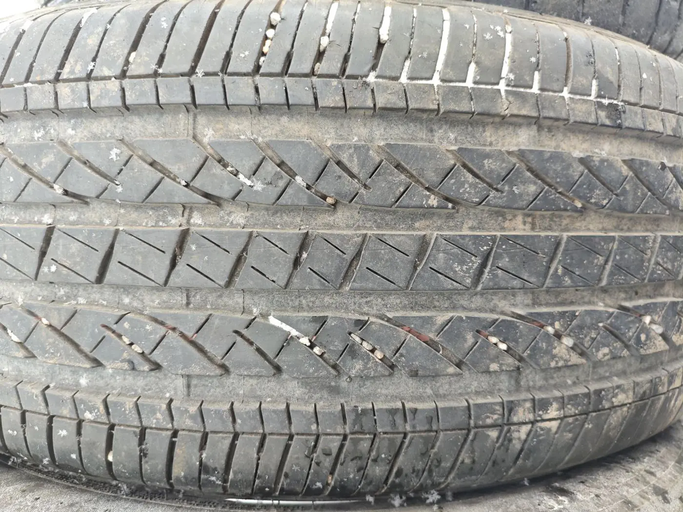 R19 245 50 Bridgestone Dueler h/p sport as