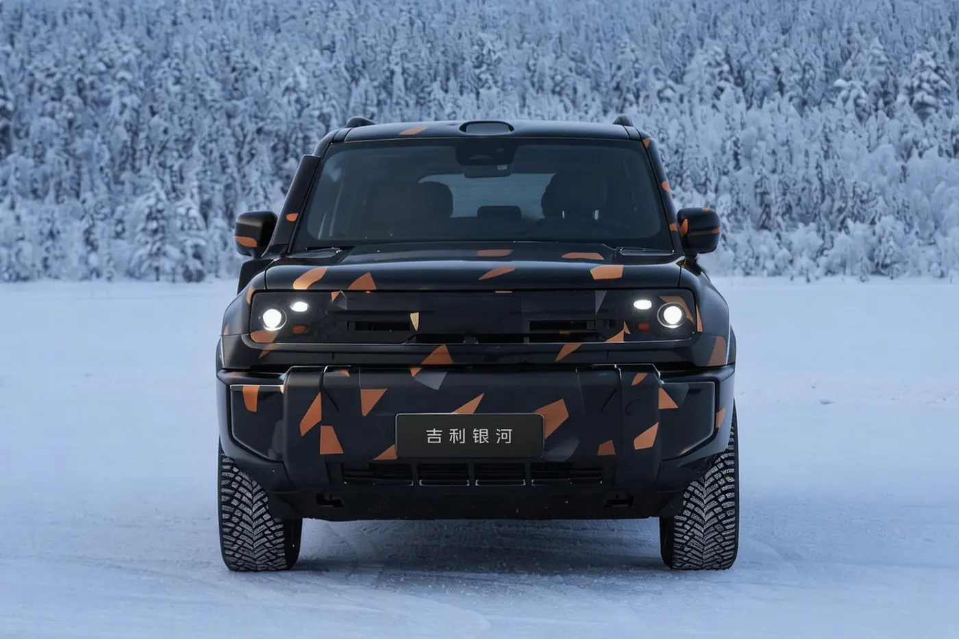 Defender по-китайски: новый кроссовер Geely проходит испытания холодом