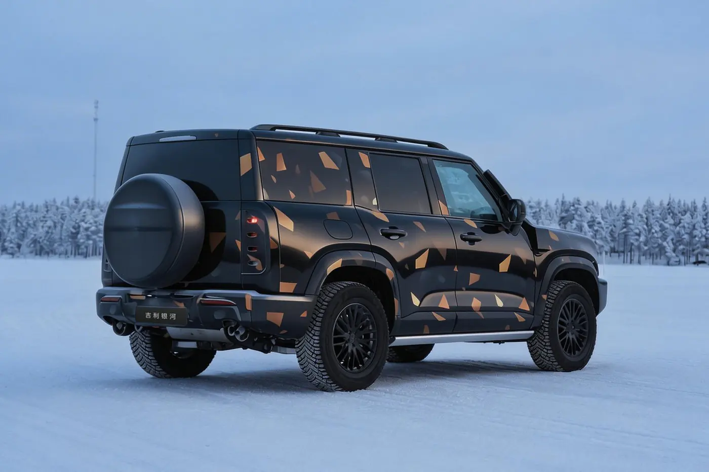 Defender по-китайски: новый кроссовер Geely проходит испытания холодом