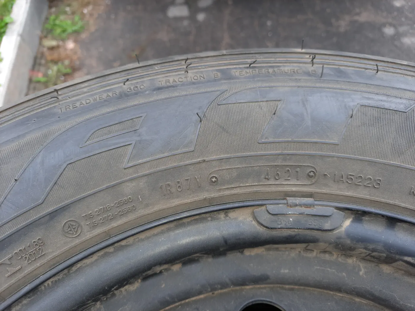 R17 265 65 Dunlop Grandtrek