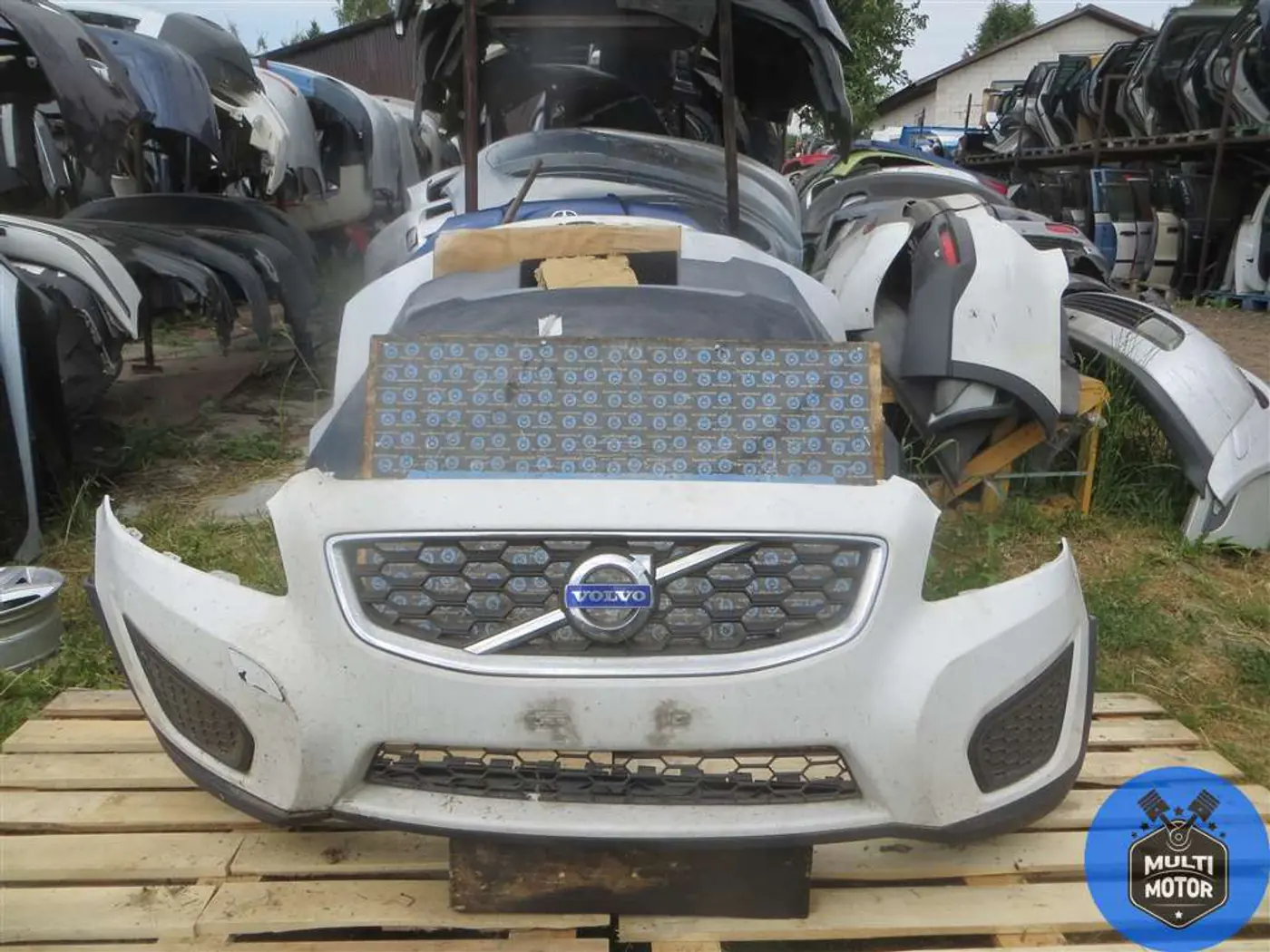Бампер передний к Volvo C30 2011
