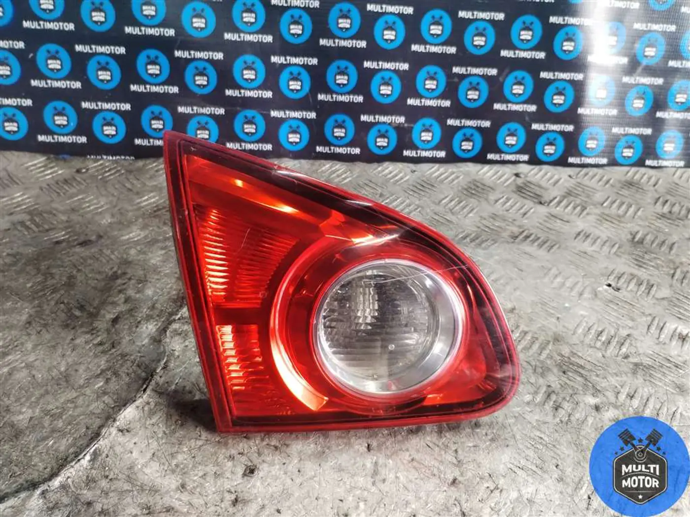 Фонарь крышки багажника левый к Nissan Qashqai+2 2009