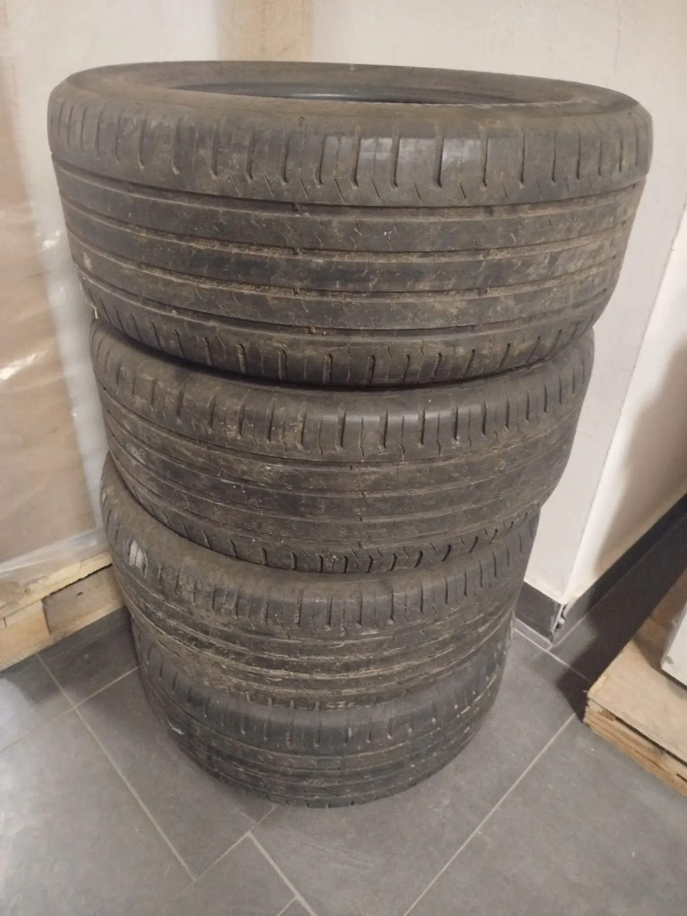 R16 225 55 Continental ContiEcoContact 5 SSR