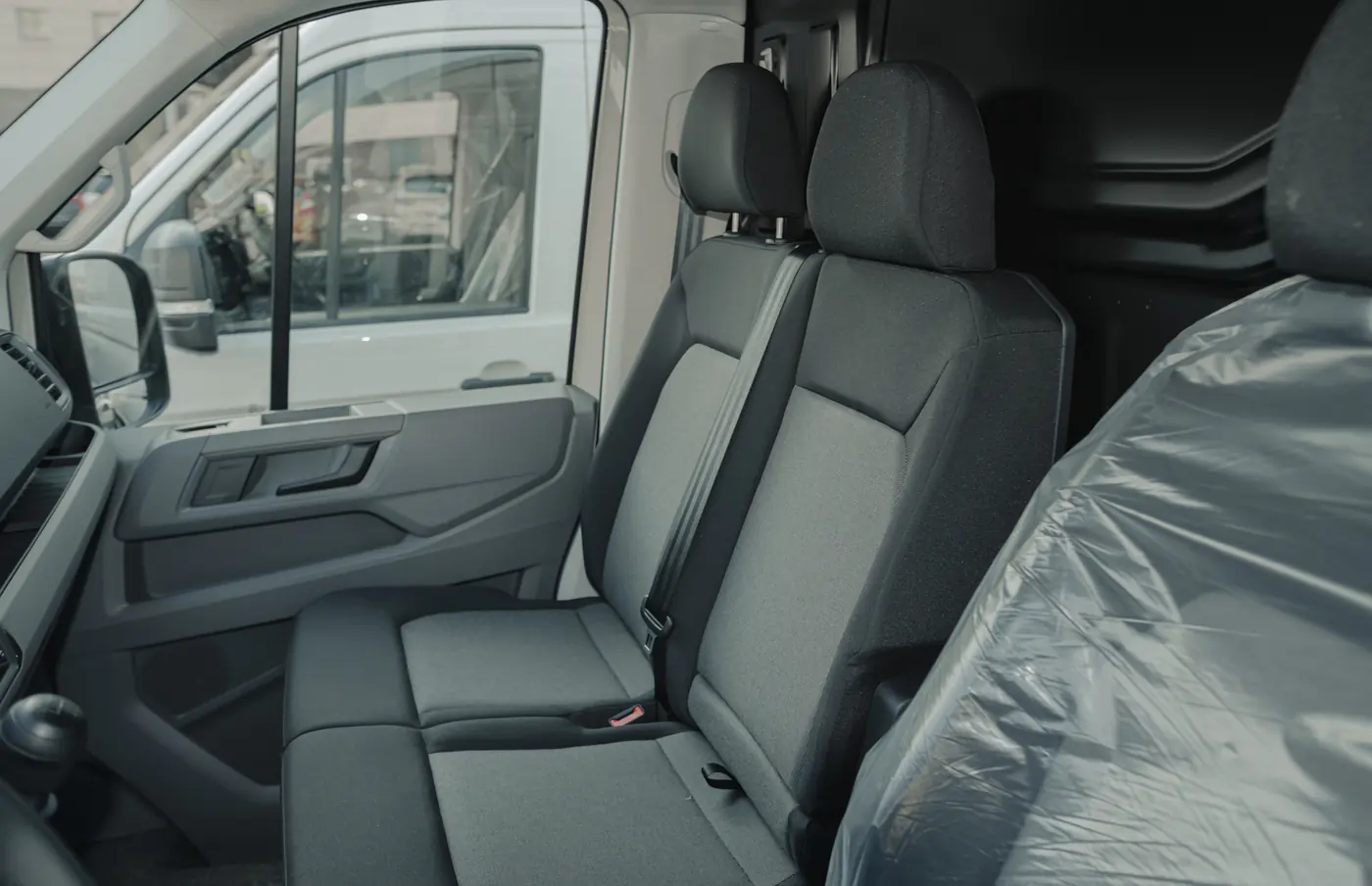Новые Volkswagen Crafter приехали в Минск: сколько они стоят и как их купить