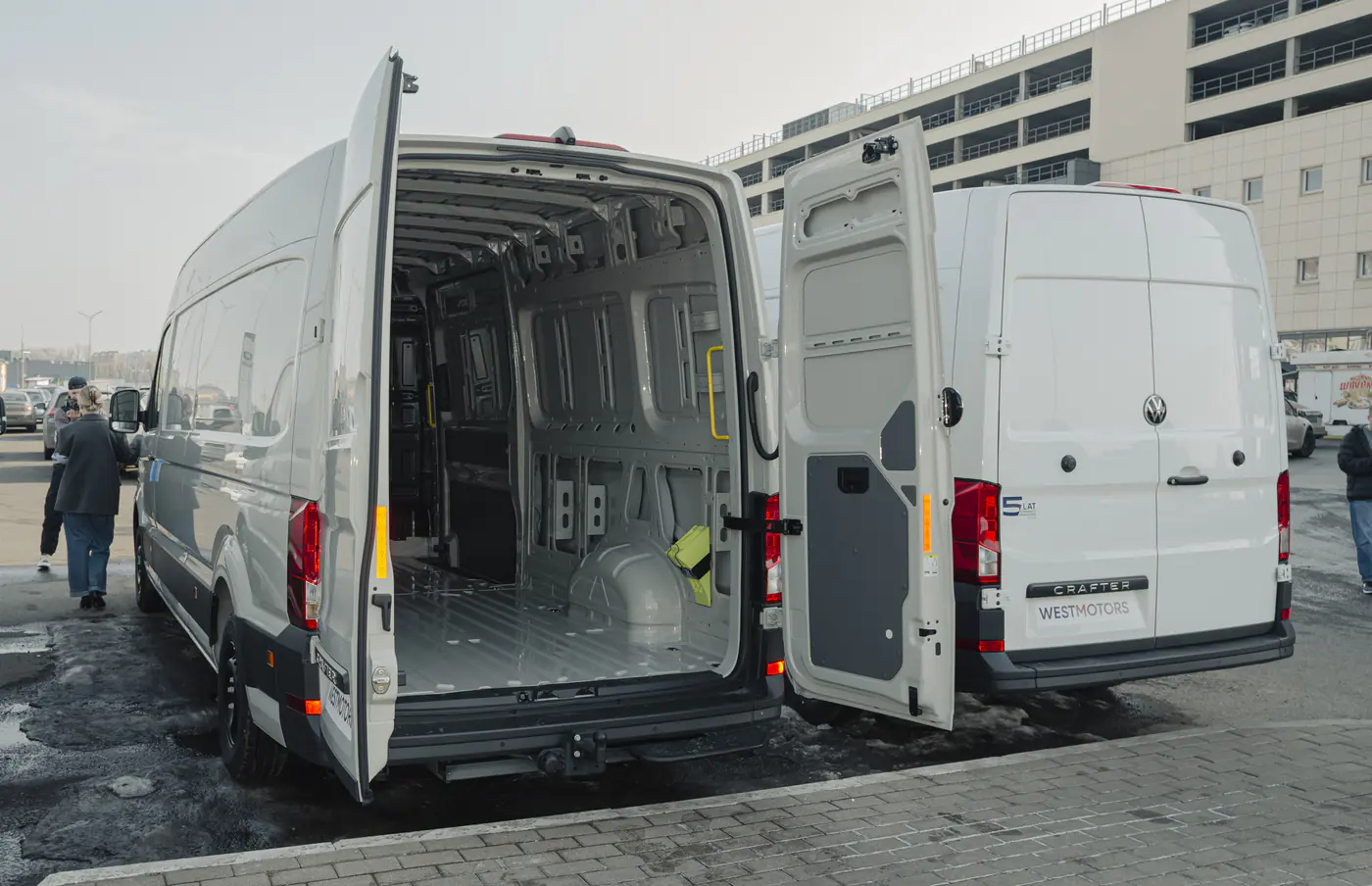 Новые Volkswagen Crafter приехали в Минск: сколько они стоят и как их купить
