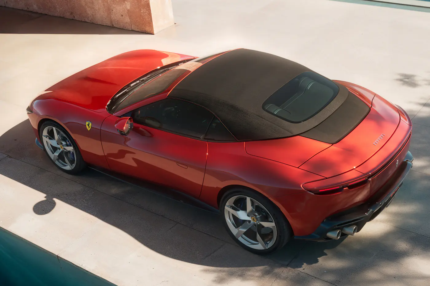 Открытый дебют: Ferrari представила новую модель Amalfi Spider