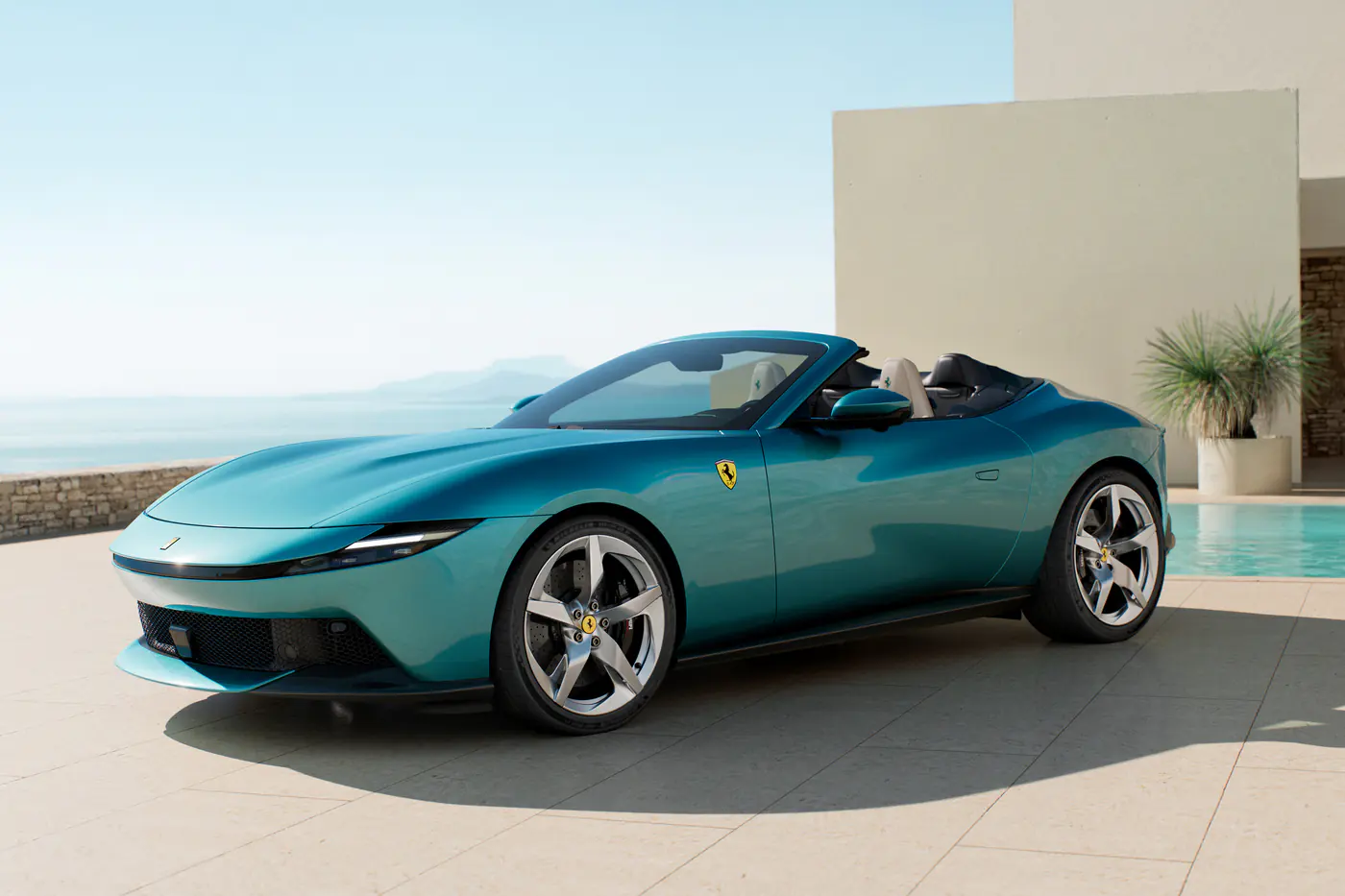 Открытый дебют: Ferrari представила новую модель Amalfi Spider