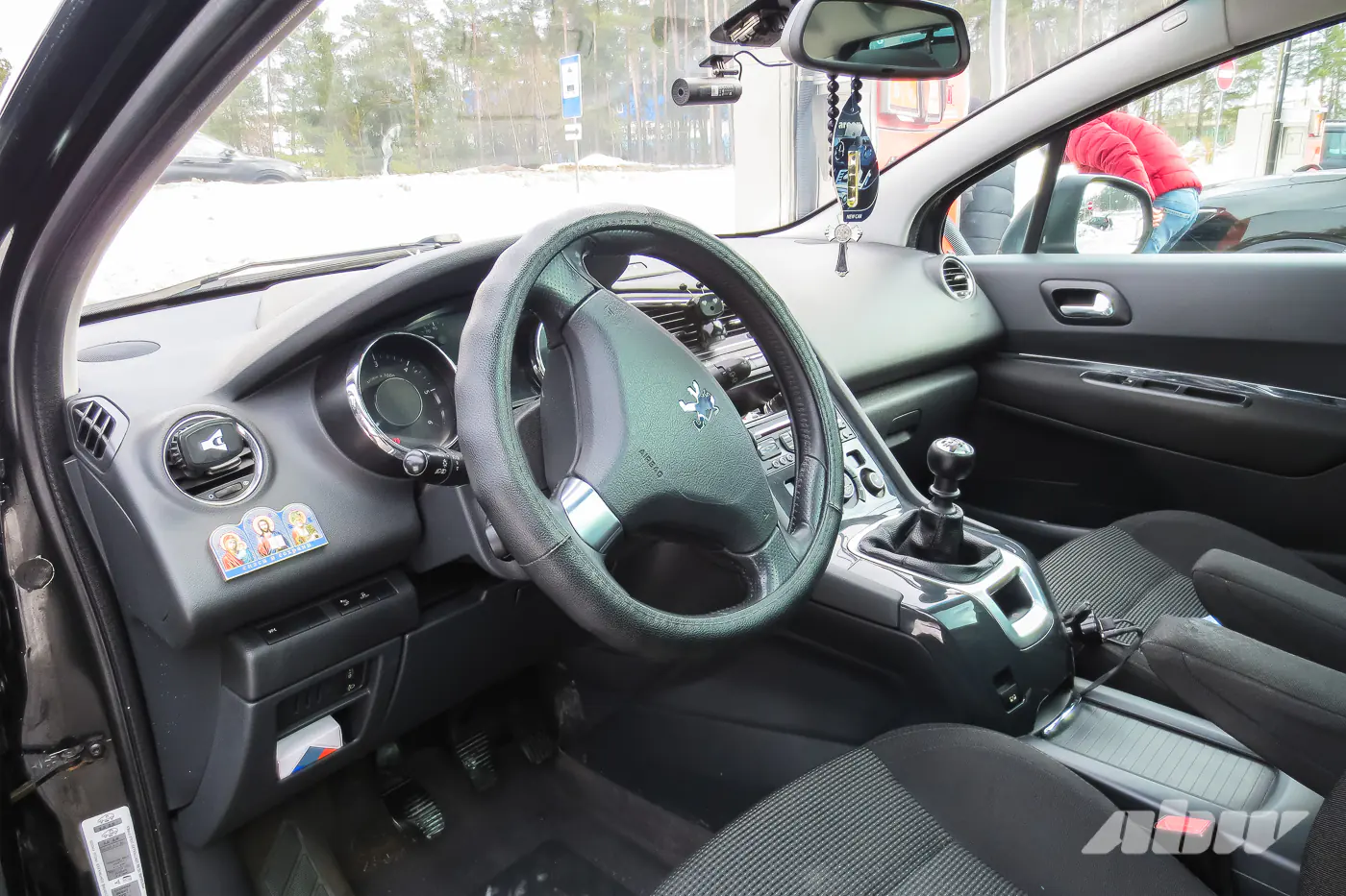 Peugeot_5008_руль