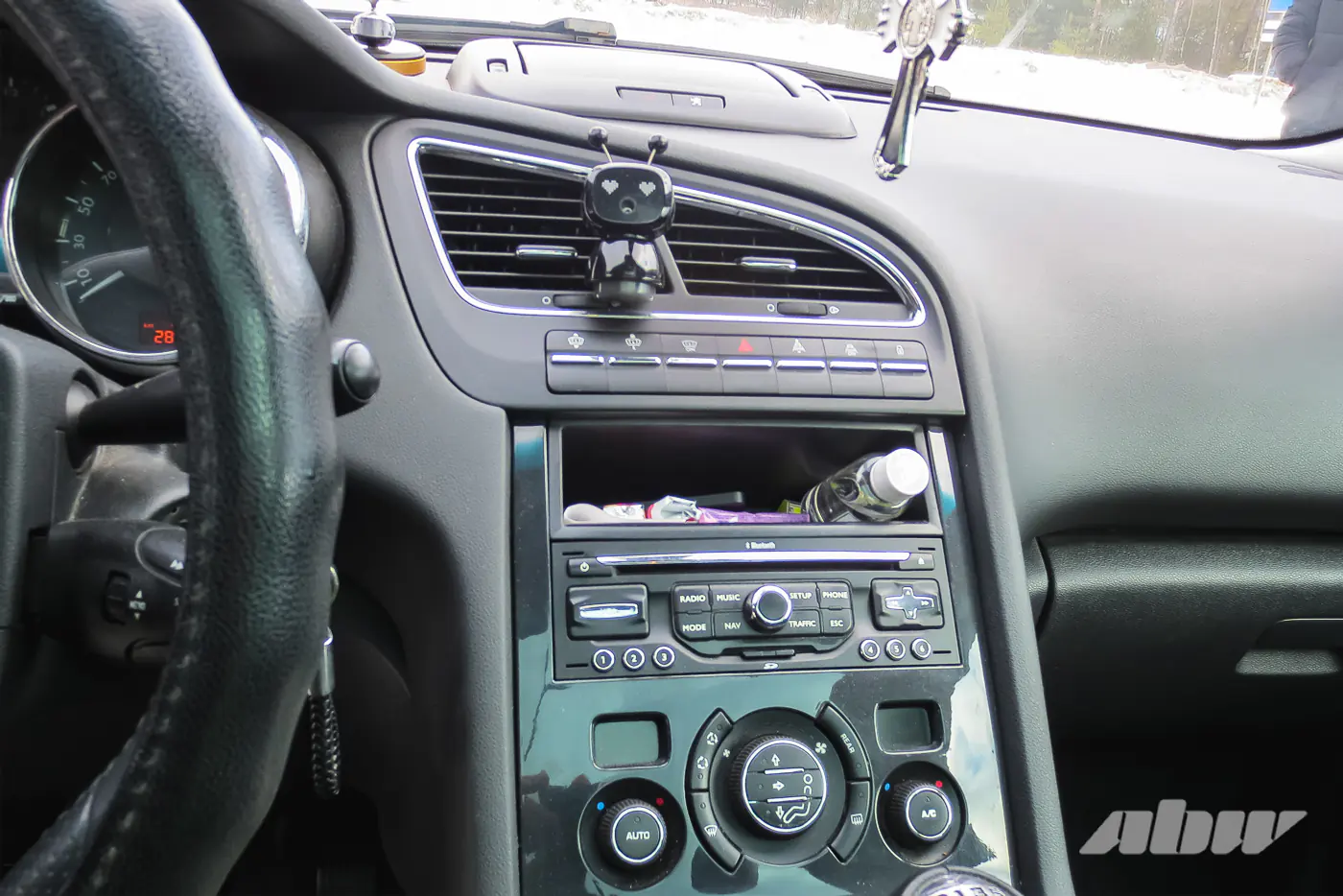 Peugeot_5008_передняя_панель