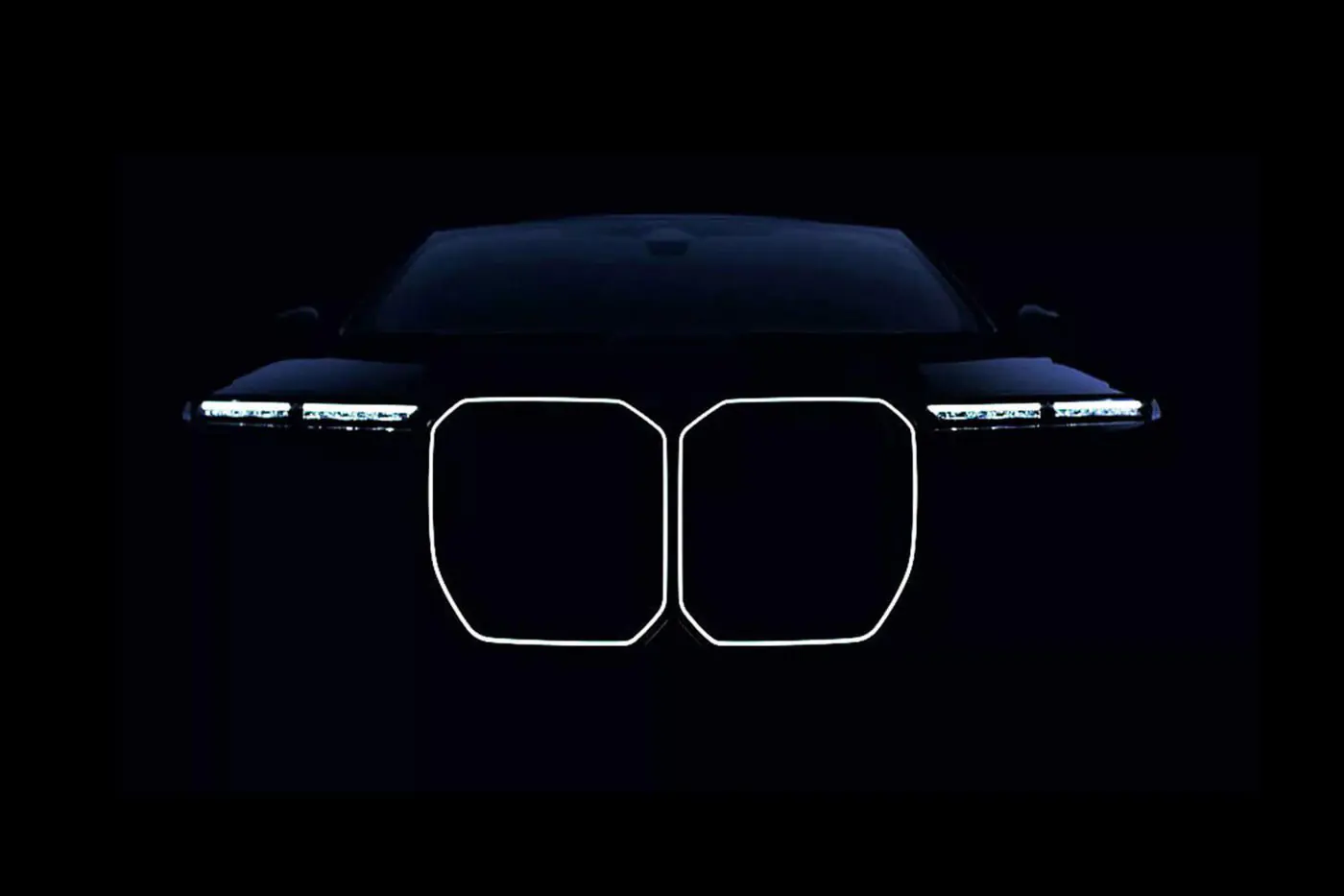Первая фотография новой BMW 7‑й серии: флагман стал более эффектным