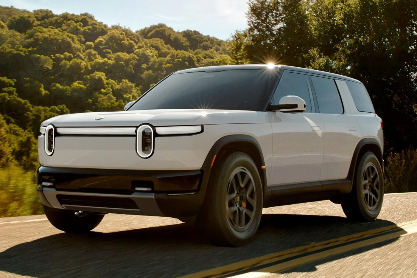 Rivian представила кроссовер R2, с которым рассчитывает потеснить на рынке Tesla Model Y