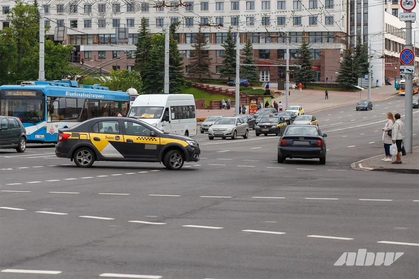 «Лучше дорого стоять, чем дешево ездить»: монолог таксиста старой закалки