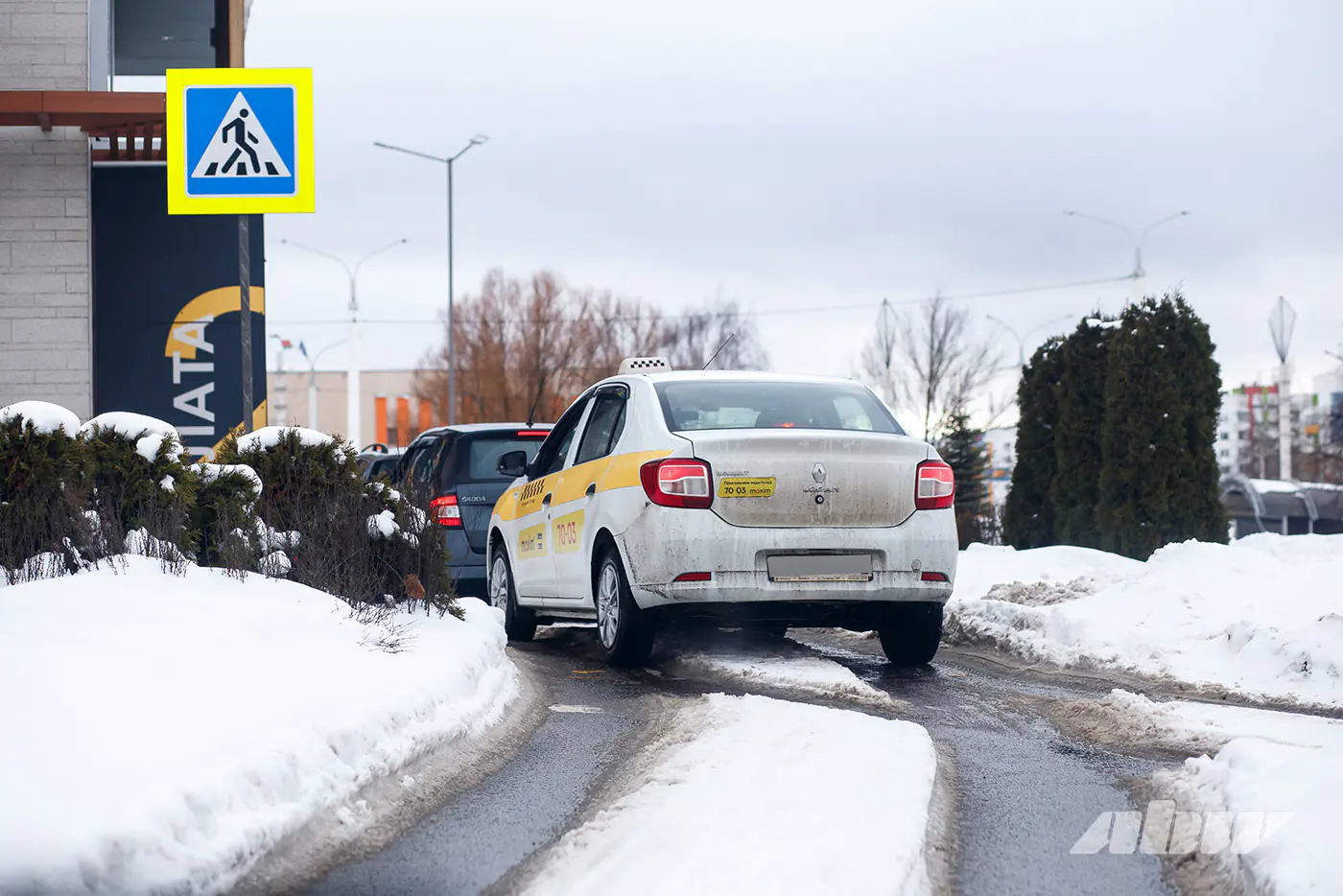 «Лучше дорого стоять, чем дешево ездить»: монолог таксиста старой закалки