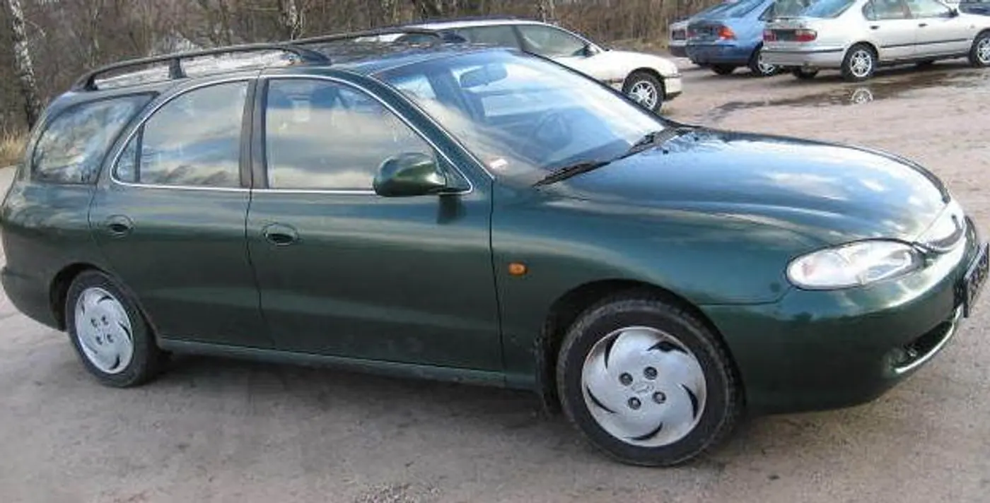 Hyundai Lantra II, 1996