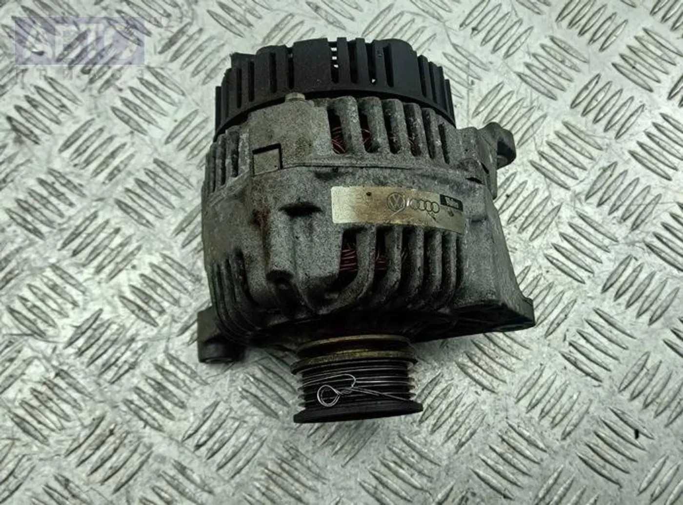 Генератор к Audi A4 1996