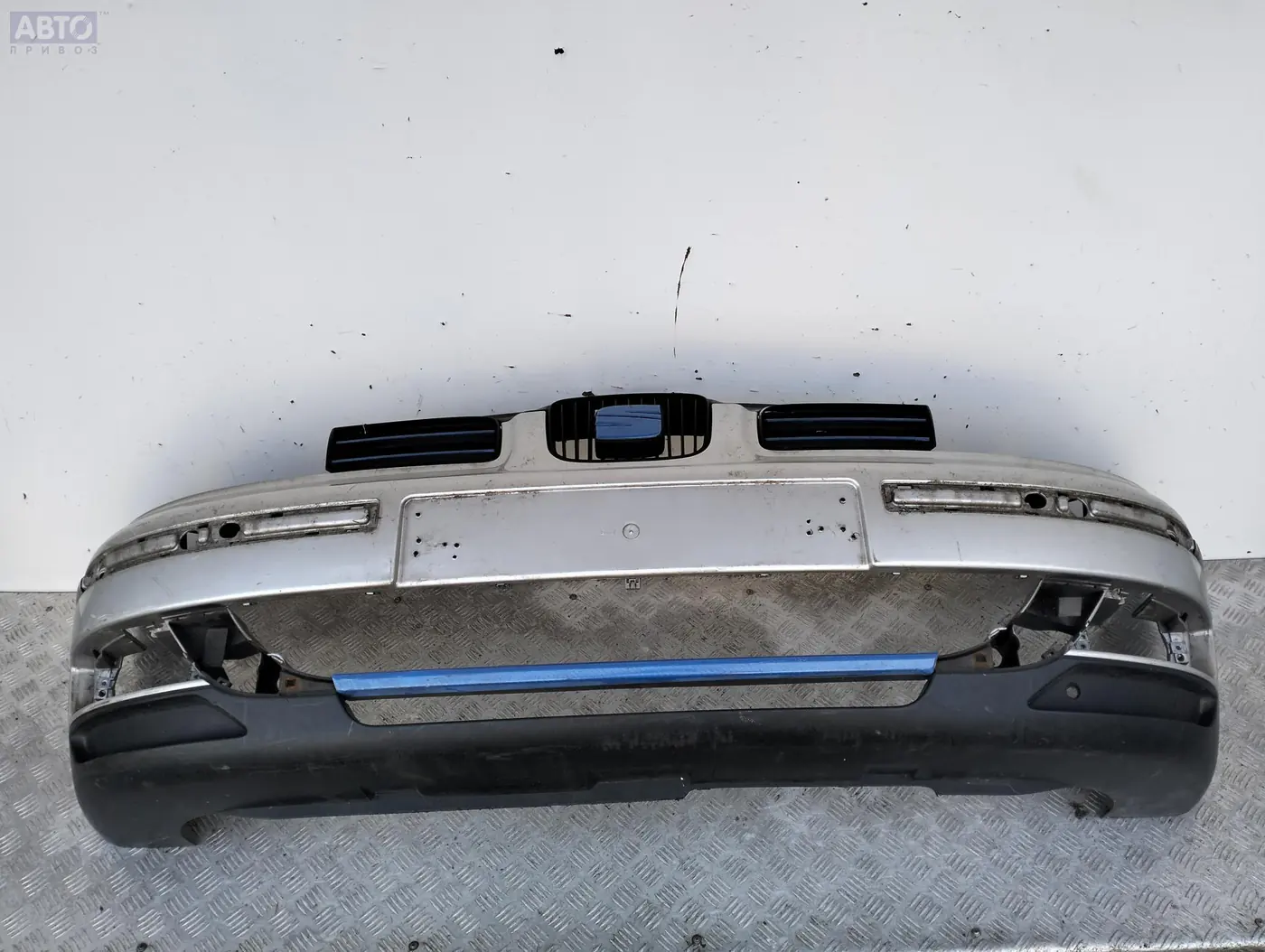 Бампер передний к SEAT Leon 2003