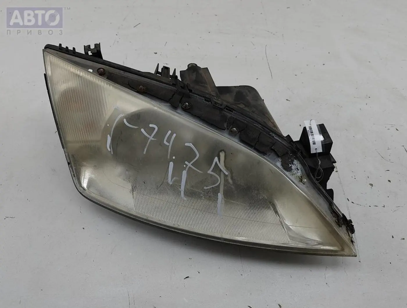 Фара правая к Ford Mondeo 2003
