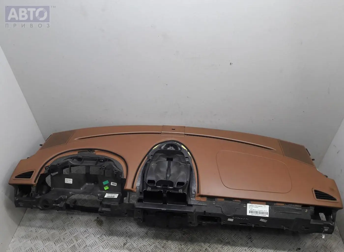 Передняя панель крепления облицовки (телевизор) к Porsche Cayenne 2003