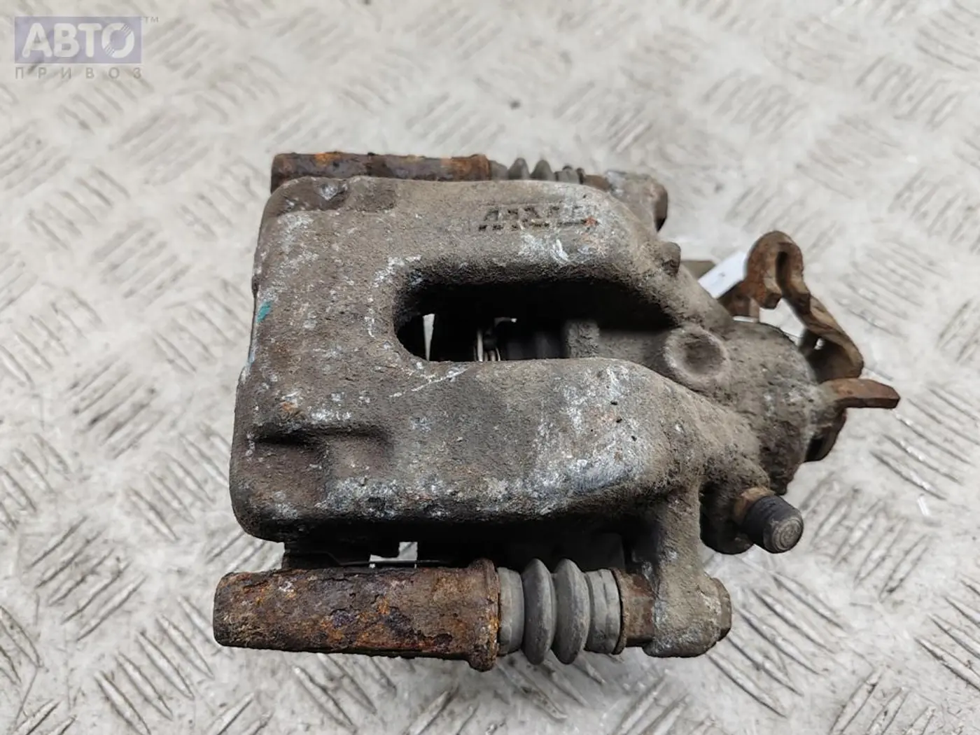 Суппорт к Peugeot 307 2003