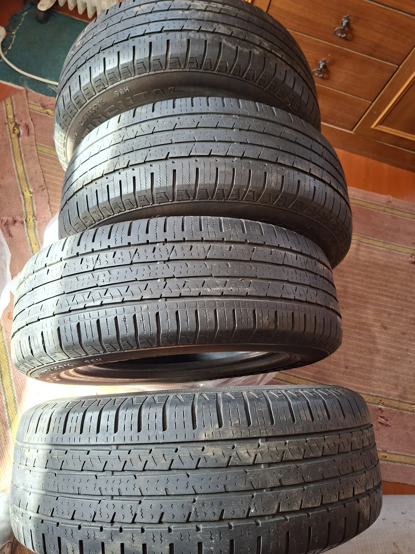 R16 215 65 Continental cross contact LX