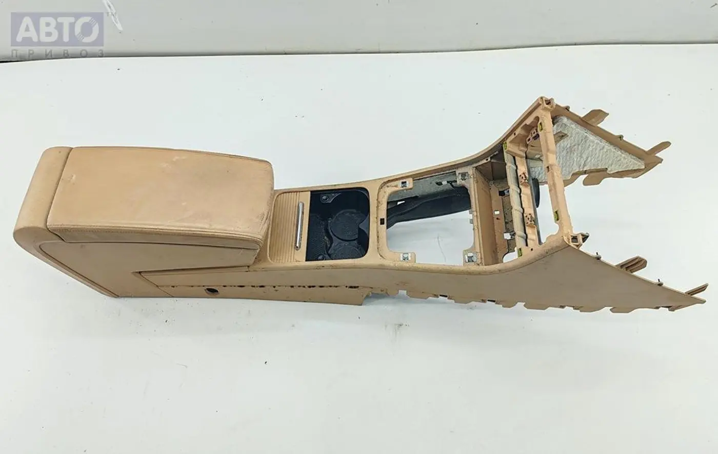 Подлокотник к Volkswagen Passat 2006