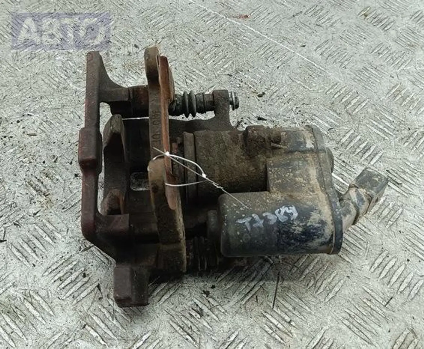 Суппорт к Audi A6 2004