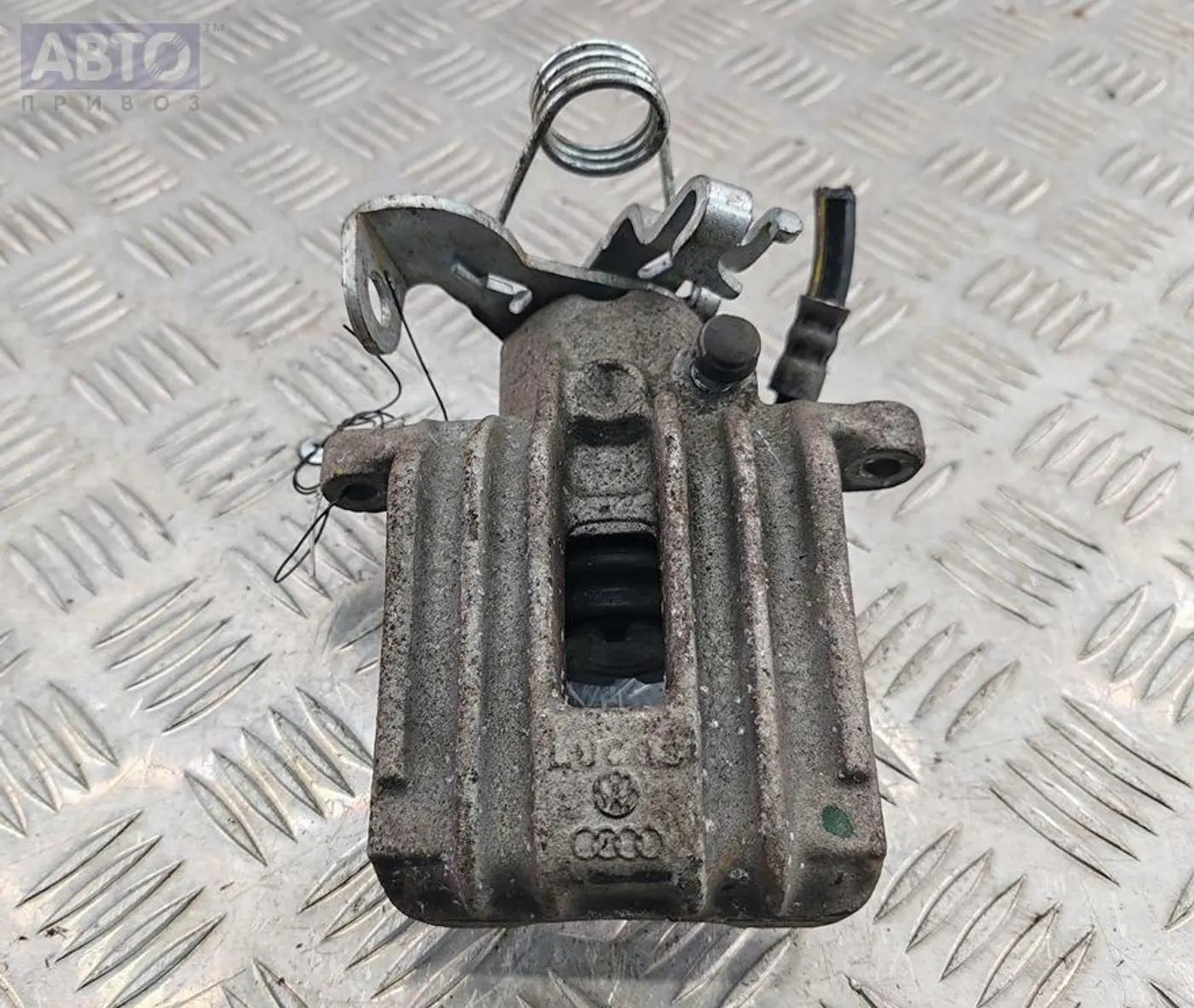 Суппорт к Audi A4 2006