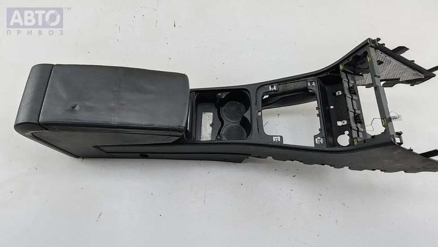 Подлокотник к Volkswagen Passat 2006